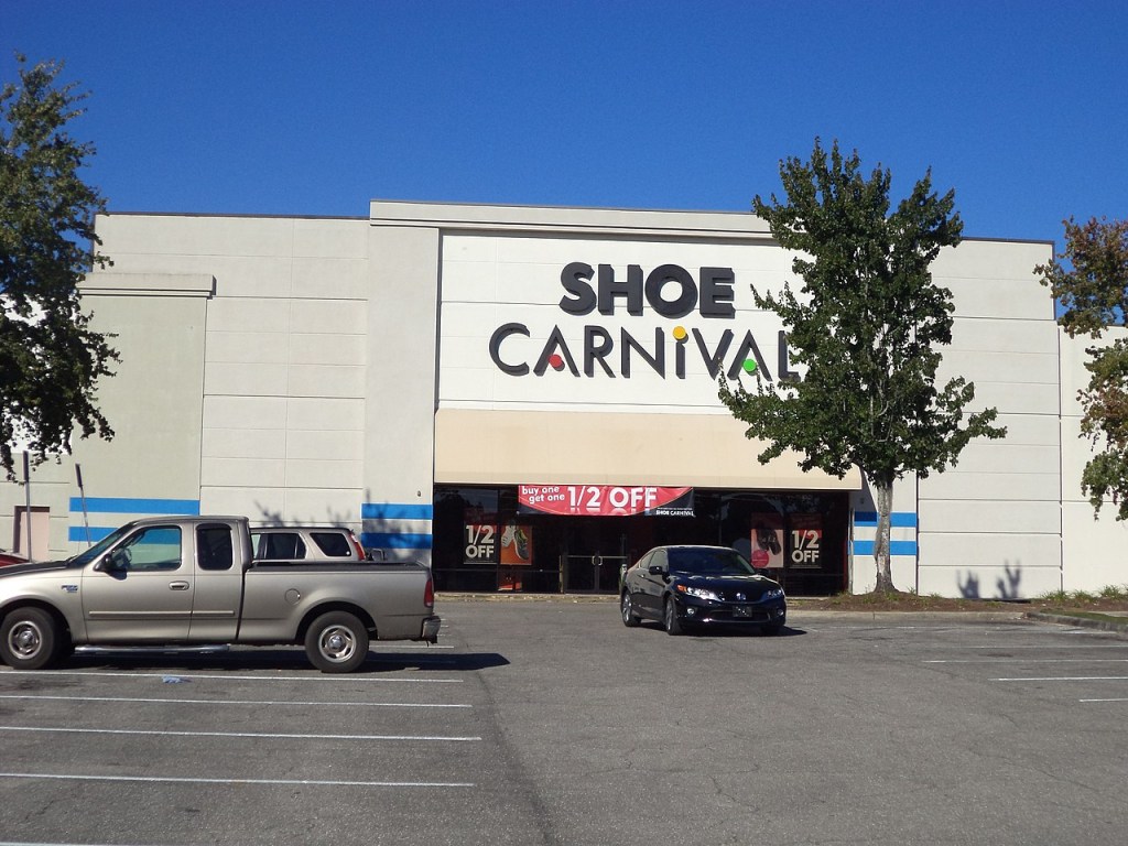 Picture of: File:Shoe Carnival, Tallahassee Mall