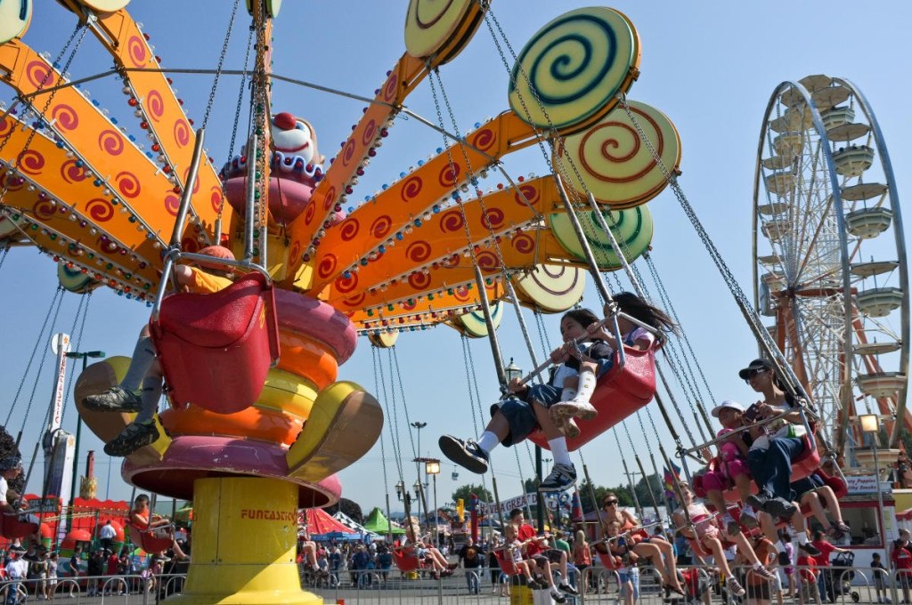 Picture of: Funtastic Shows Carnival — Washington State Apple Blossom Festival