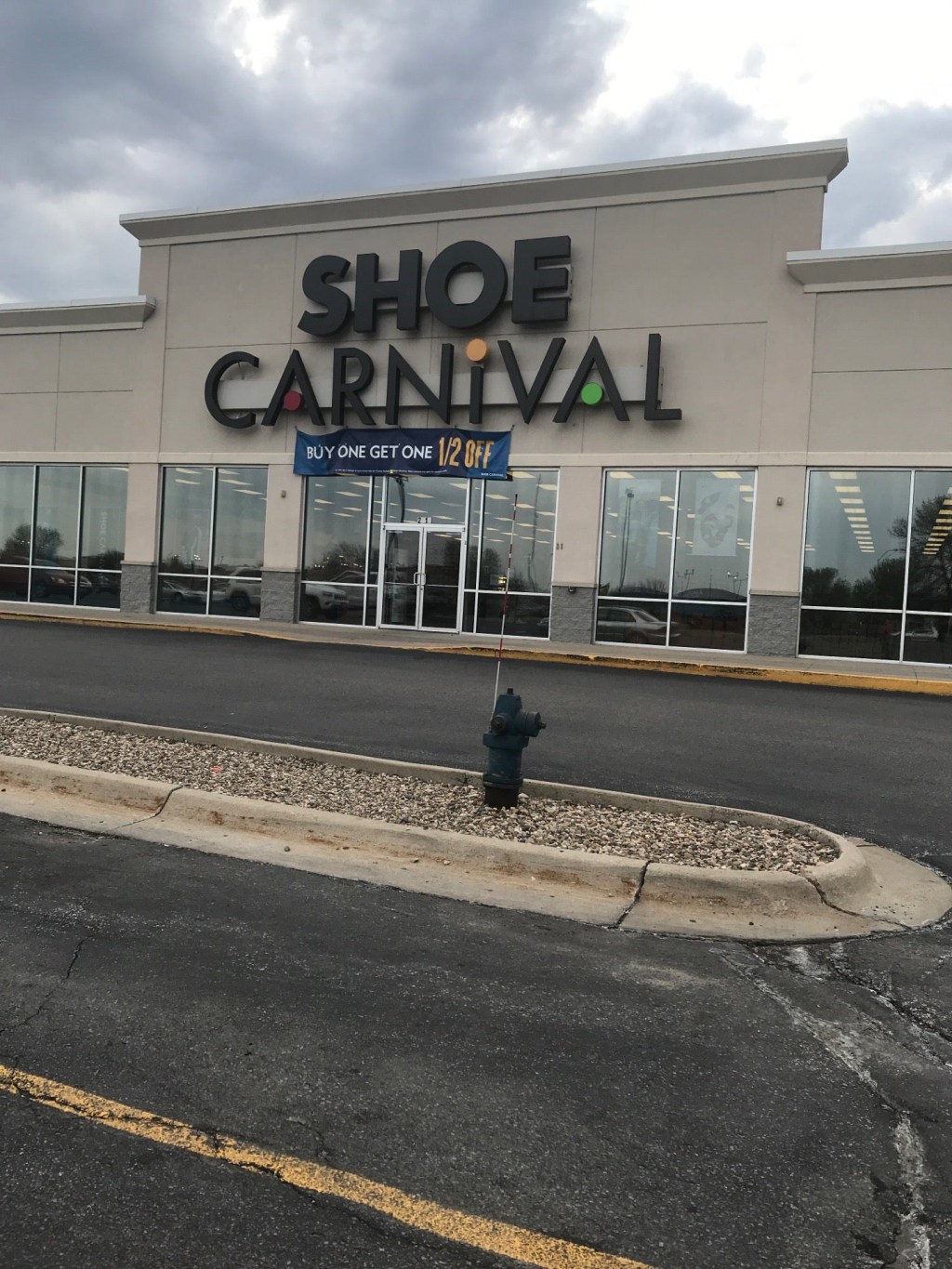 Picture of: Shoe Carnival,  Crossroads Blvd, Waterloo, IA, Shoe Stores