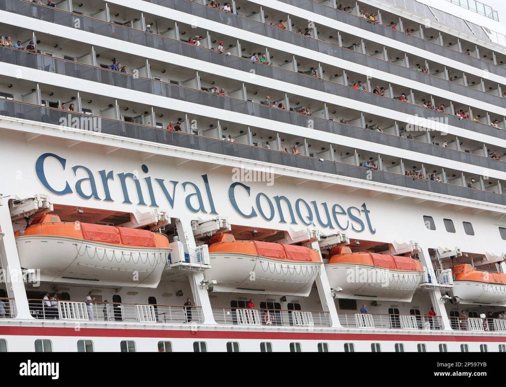 Picture of: The Carnival Conquest cruise ship arrives at the Alabama Cruise