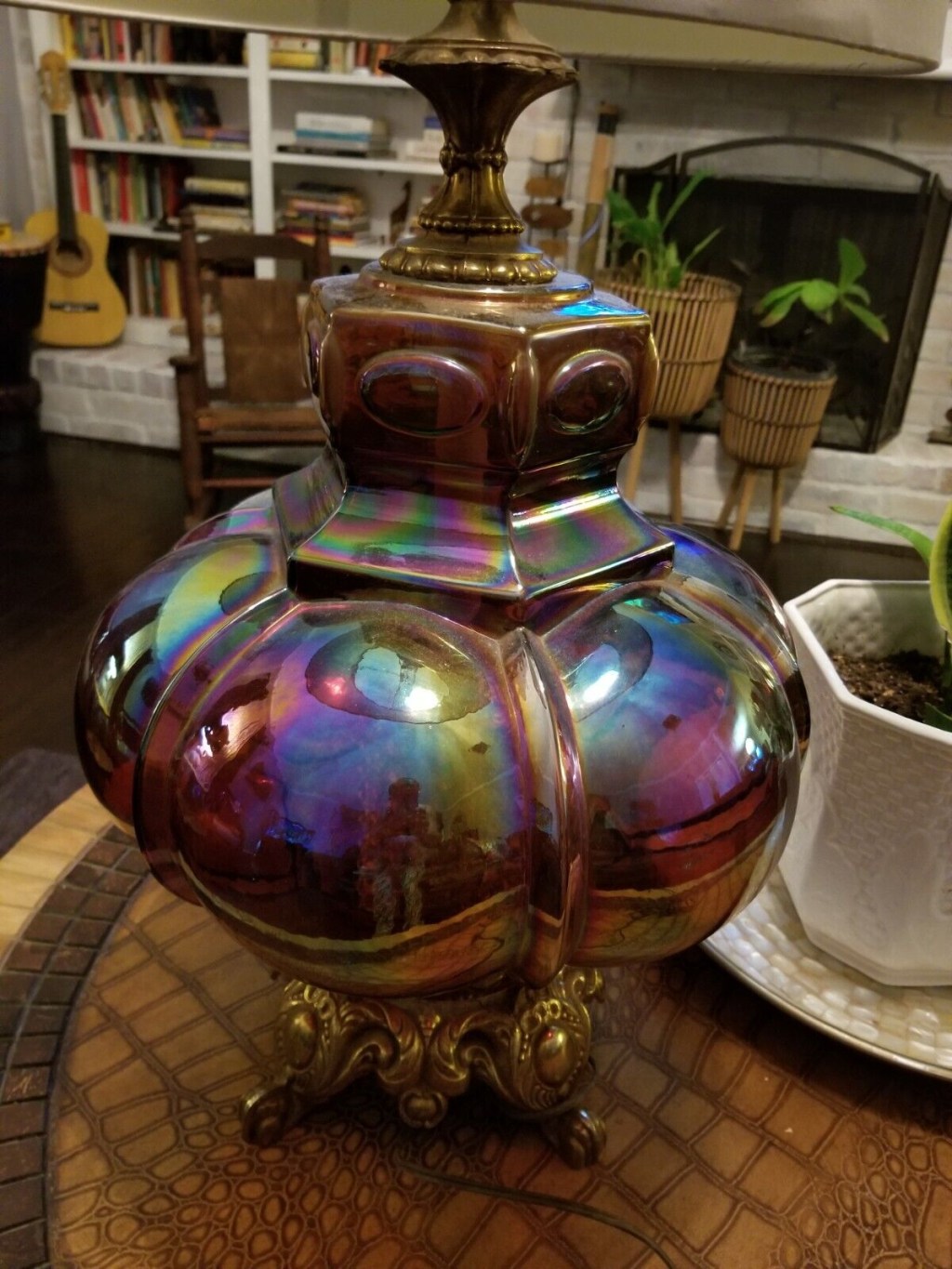 Picture of: Vintage XL Carnival Glass Retro Art Deco Mid-Century Table Lamp