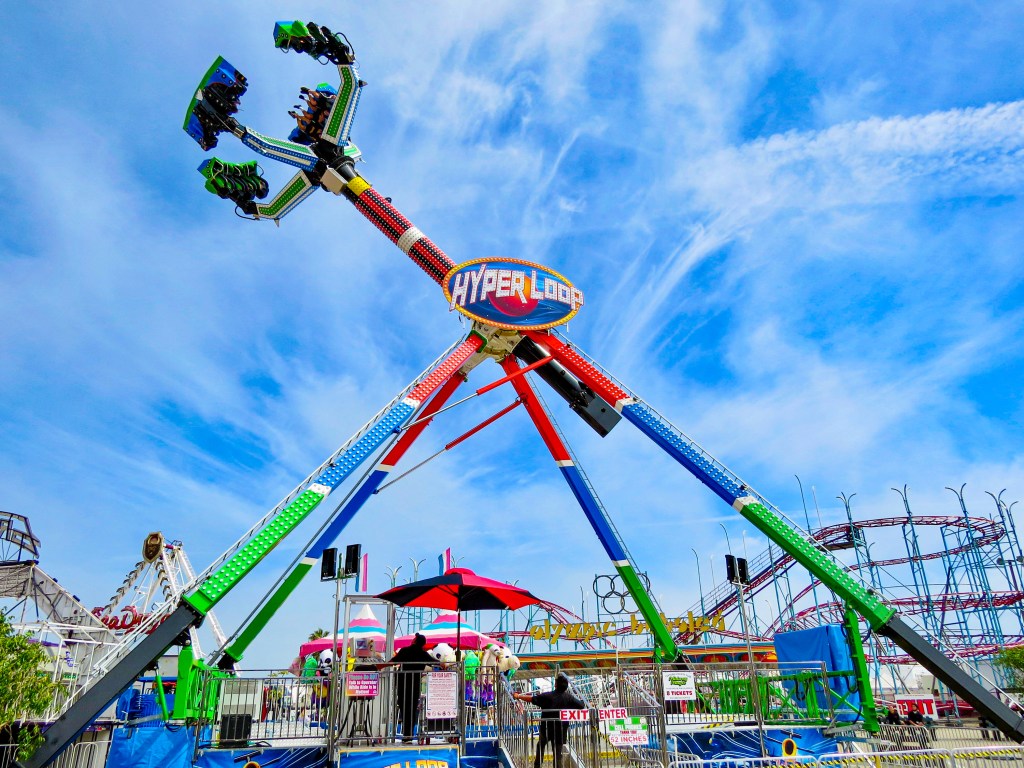 Picture of: Hyper Loop – Kastl Amusements – California & Arizona Carnivals